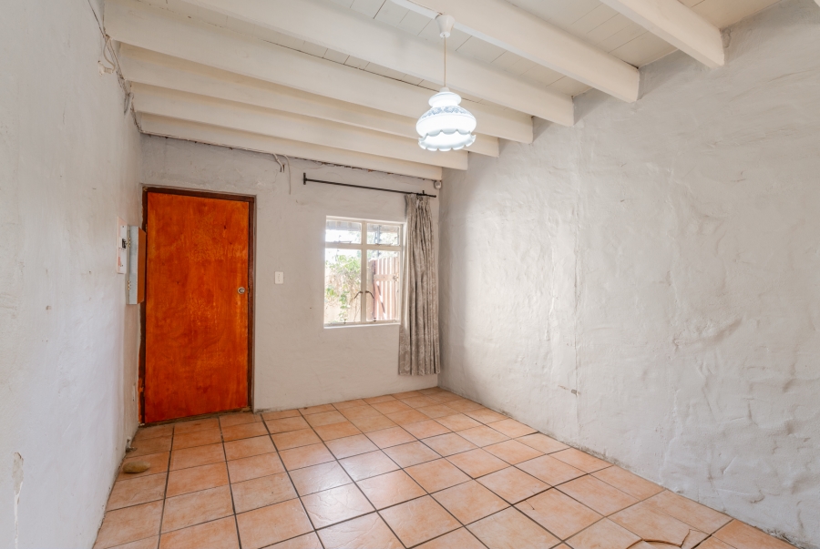 5 Bedroom Property for Sale in Dobson Western Cape